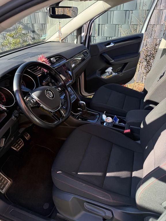 Gebraucht VW Touran Sound 150 PS (110 kW) 2017 Weiß Van / Kleinbus