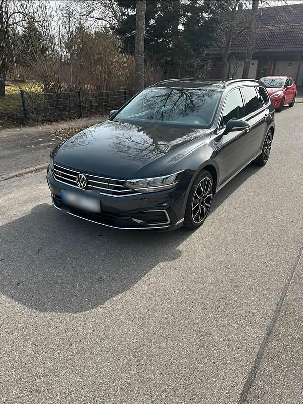 Gebraucht VW Passat GTE 218 PS (160 kW) 2021 Grau Kombi
