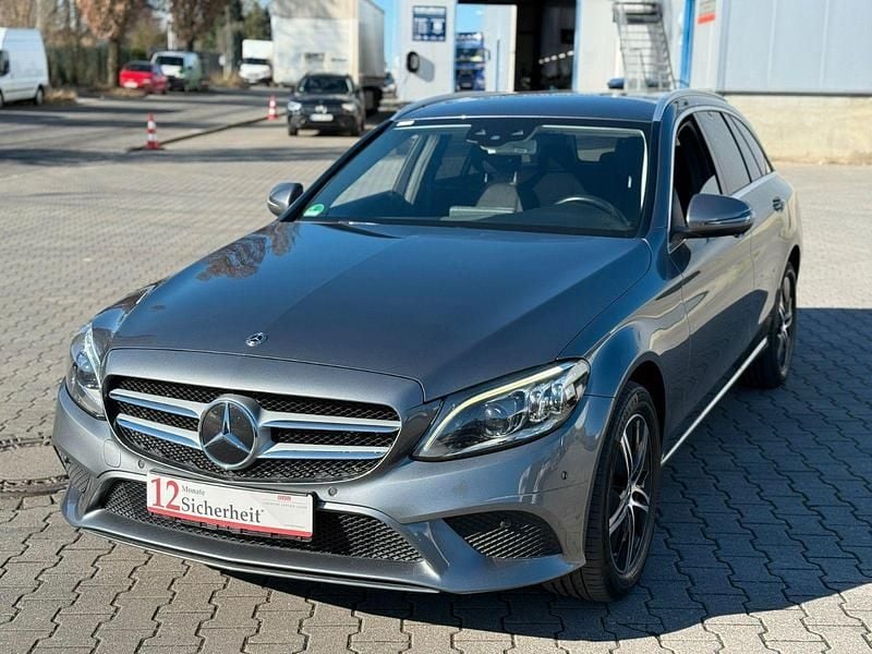 Gebraucht Mercedes C220 194 PS (142 kW) 2020 Grau Kombi
