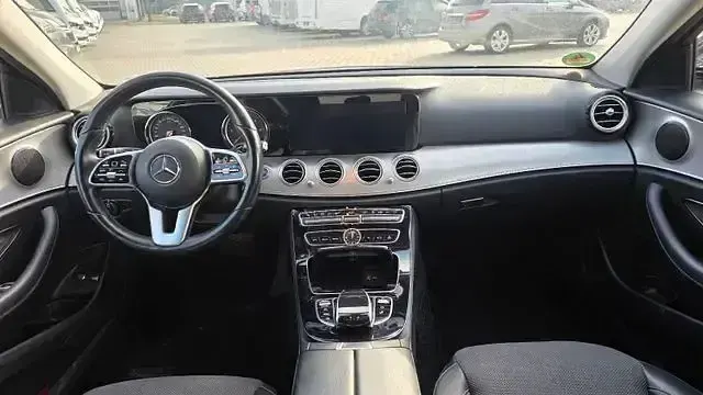 Gebraucht Mercedes E400 340 PS (250 kW) 2018 Schwarz Limousine