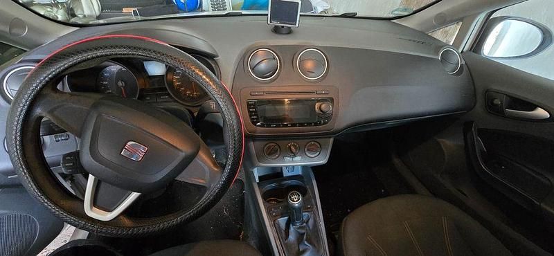 Gebraucht Seat Ibiza Style 69 PS (50 kW) 2011 Weiß Limousine