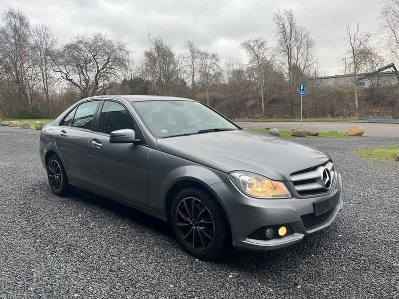 Gebraucht Mercedes C200 136 PS (100 kW) 2013 Silber Limousine