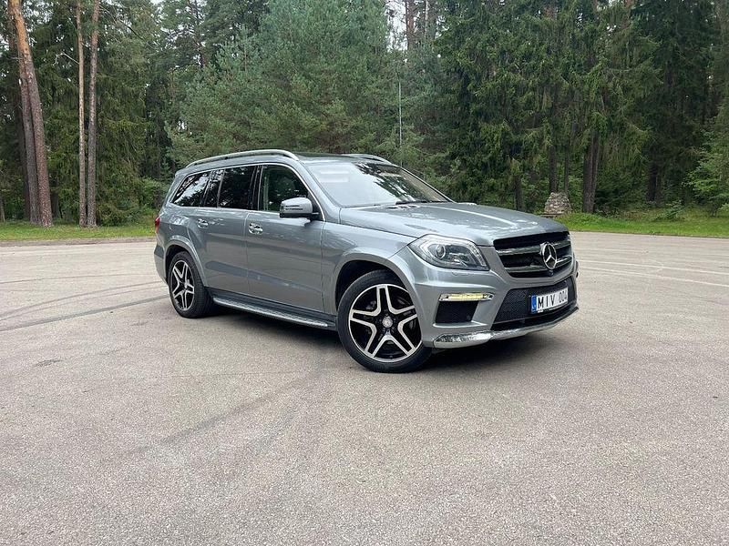 Grau Gebraucht 2014 Mercedes GL350 SUV | 21.500 € - Bild 1/4