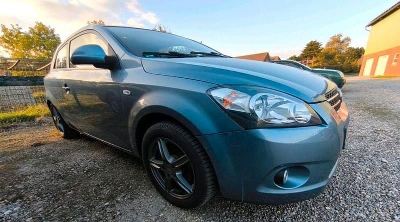 Gebraucht Kia Ceed EX 122 PS (89 kW) 2008 Blau Kleinwagen