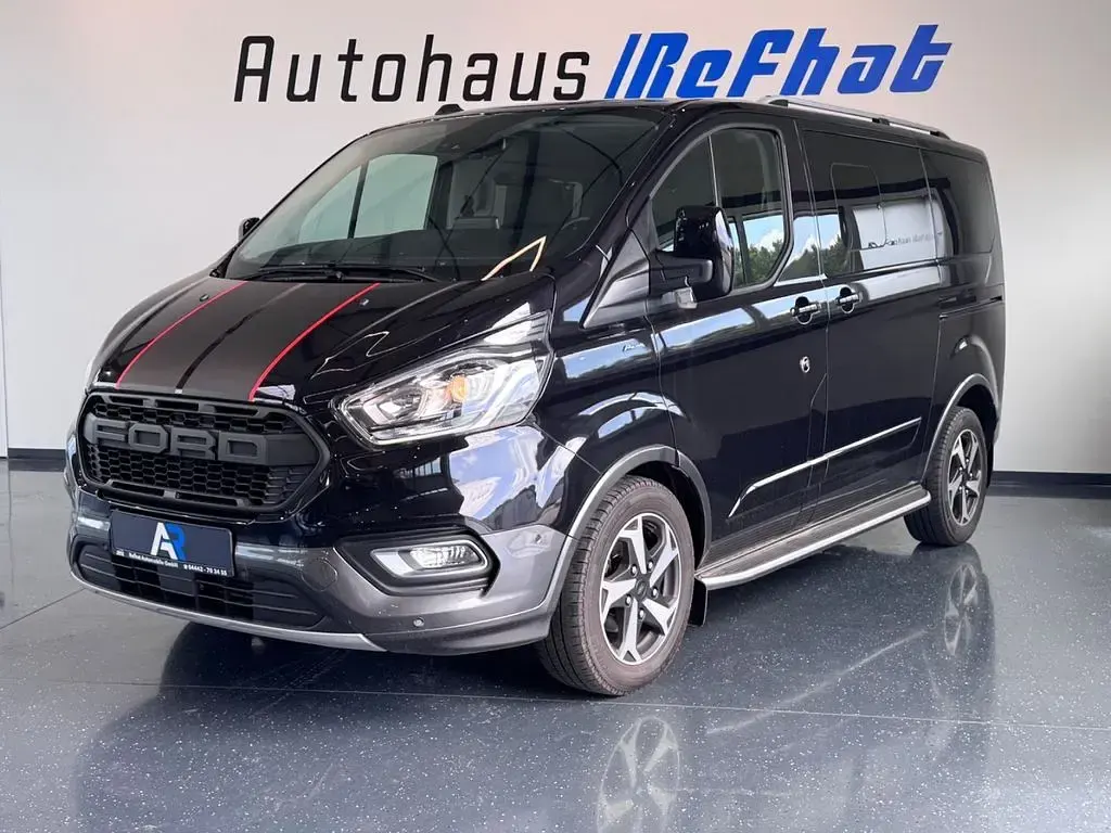Gebraucht Ford Tourneo Active 170 PS (125 kW) 2023 Schwarz Van / Kleinbus