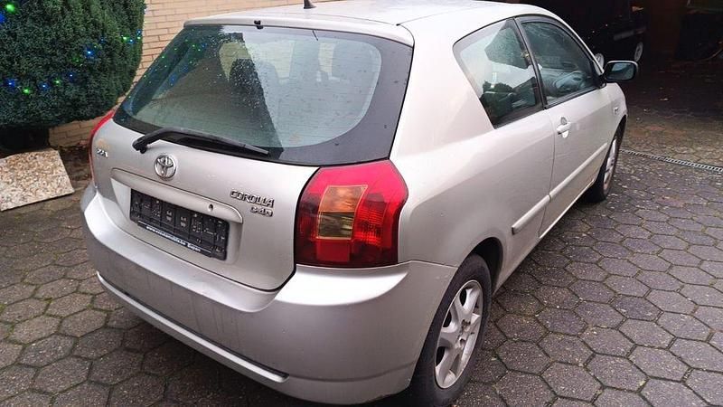 Gebraucht Toyota Corolla Edition 90 PS (66 kW) 2006 Silber Limousine