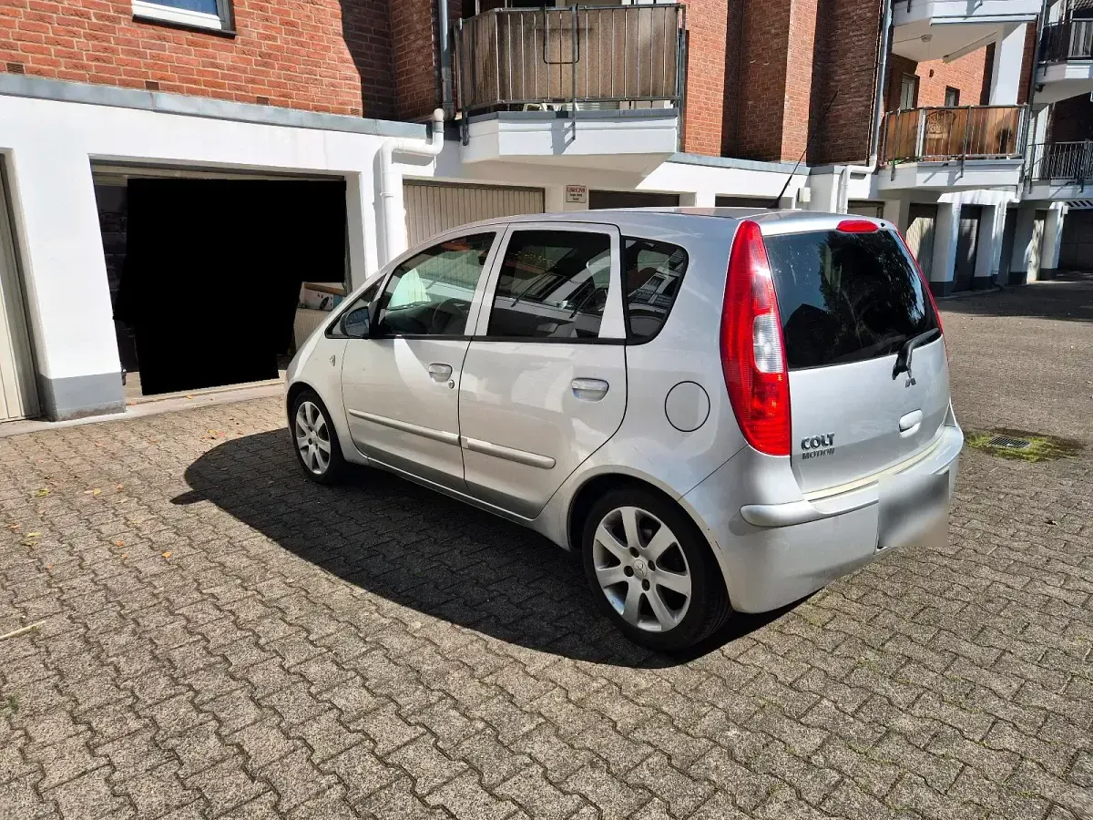 Gebraucht Mitsubishi Colt 95 PS (69 kW) 2006 Silber Kleinwagen