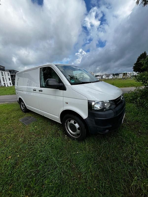 Weiß Gebraucht 2014 VW T5 Van | 7.700 € - Bild 1/4