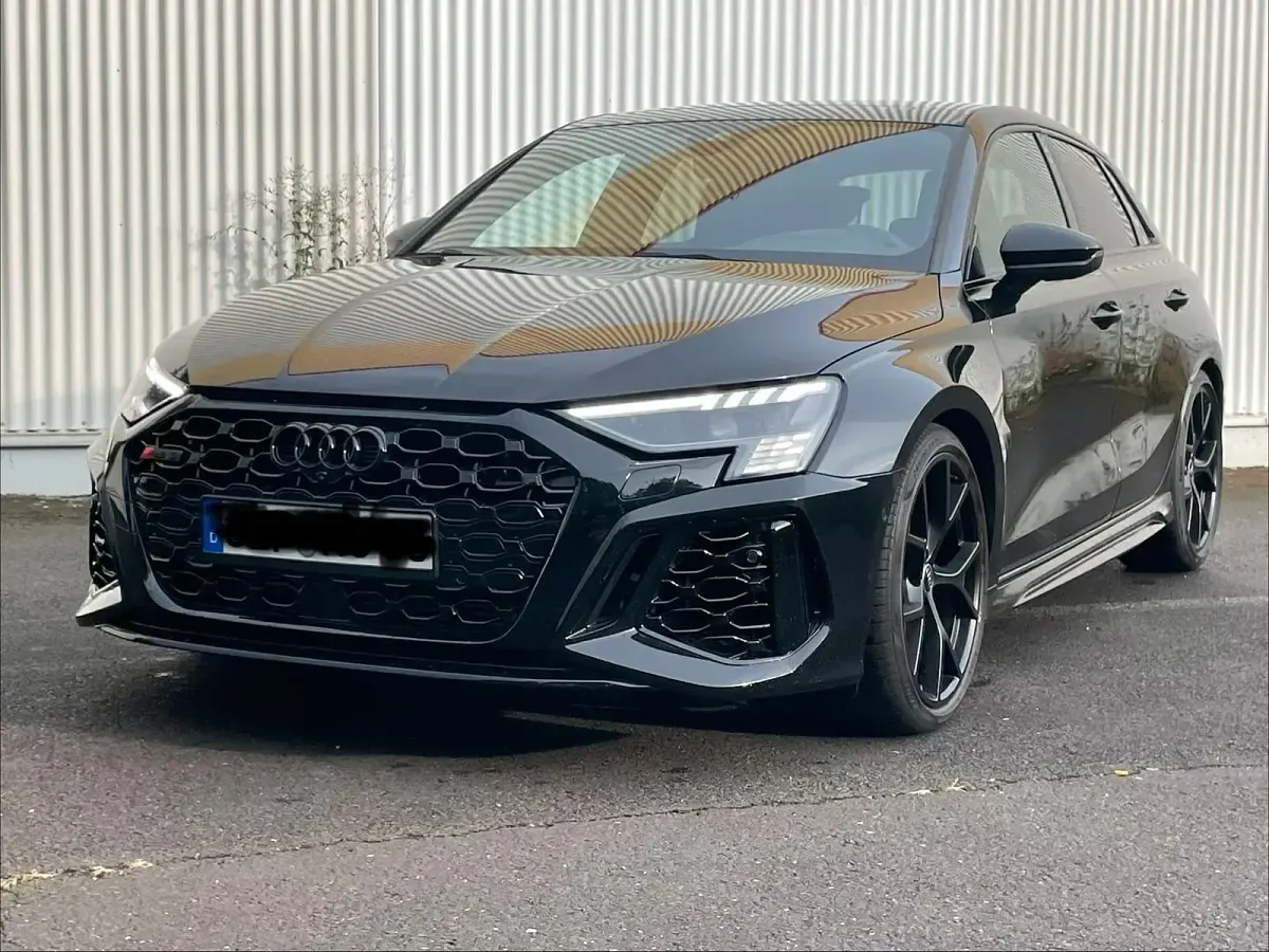 Gebraucht Audi RS3 Sportback Design 400 PS (294 kW) 2024 Schwarz Kleinwagen