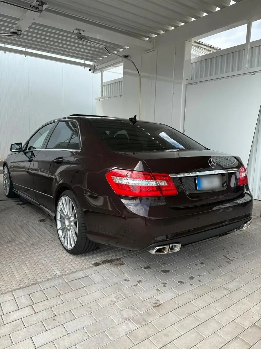 Gebraucht Mercedes E350 AMG 231 PS (169 kW) 2011 Violet Limousine