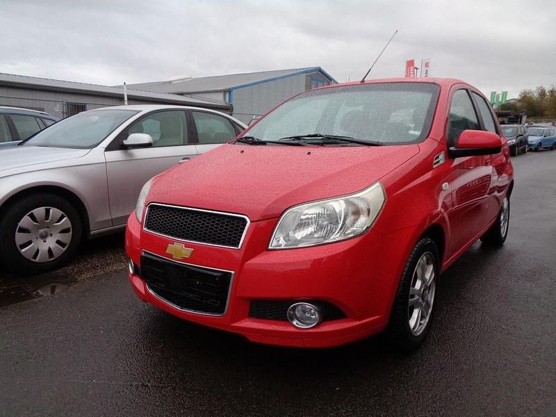 Gebraucht Chevrolet Aveo LT 101 PS (74 kW) 2010 Rot Kleinwagen