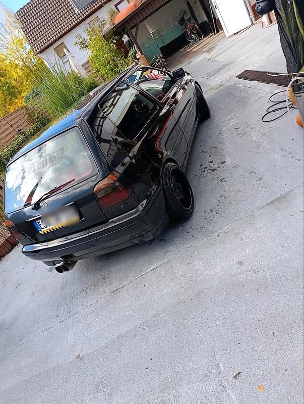 Gebraucht VW Golf III 60 PS (44 kW) 1997 Schwarz Kleinwagen