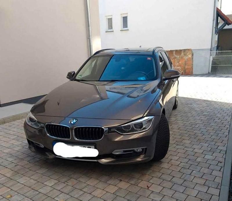 Braun Gebraucht 2013 BMW 320 Limousine | 8.800 € (Guter Preis) - Bild 1/4