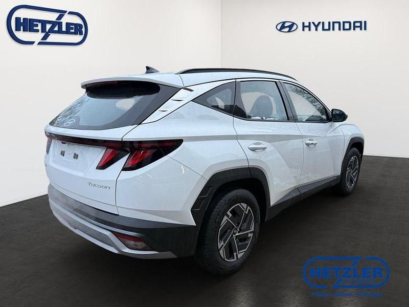 Neu Hyundai Tucson Select 150 PS (110 kW) 2025 Atlas white / sol SUV