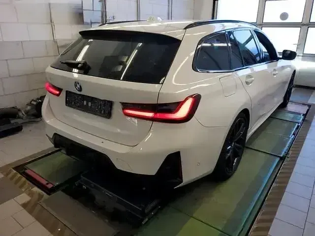 Gebraucht BMW 330 M Sport 286 PS (210 kW) 2023 Andere Kombi