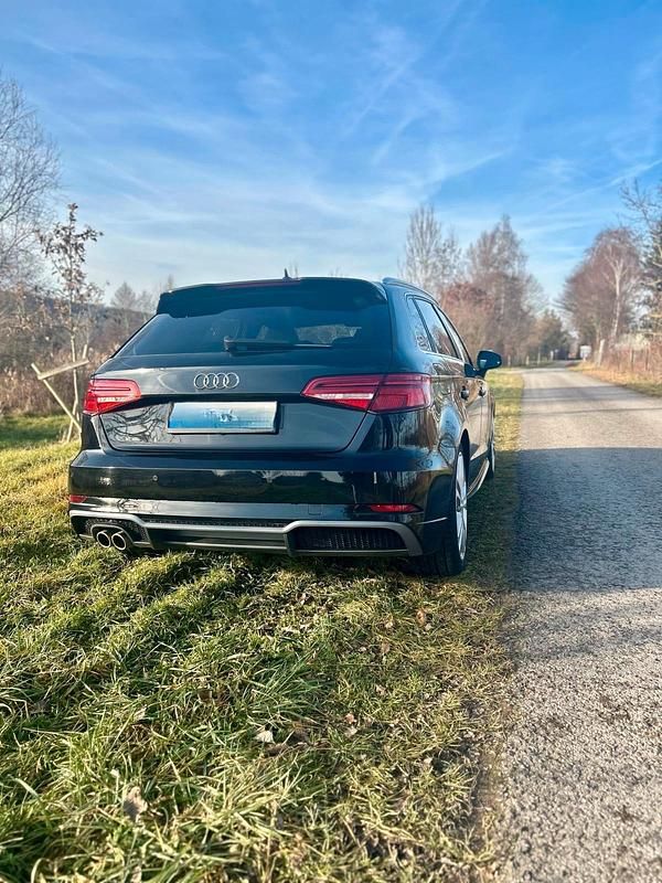 Gebraucht Audi A3 S-Line 150 PS (110 kW) 2019 Schwarz Limousine