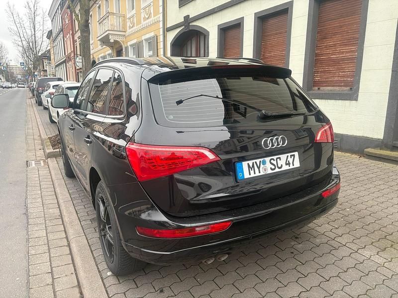 Gebraucht Audi Q5 170 PS (125 kW) 2010 Schwarz SUV