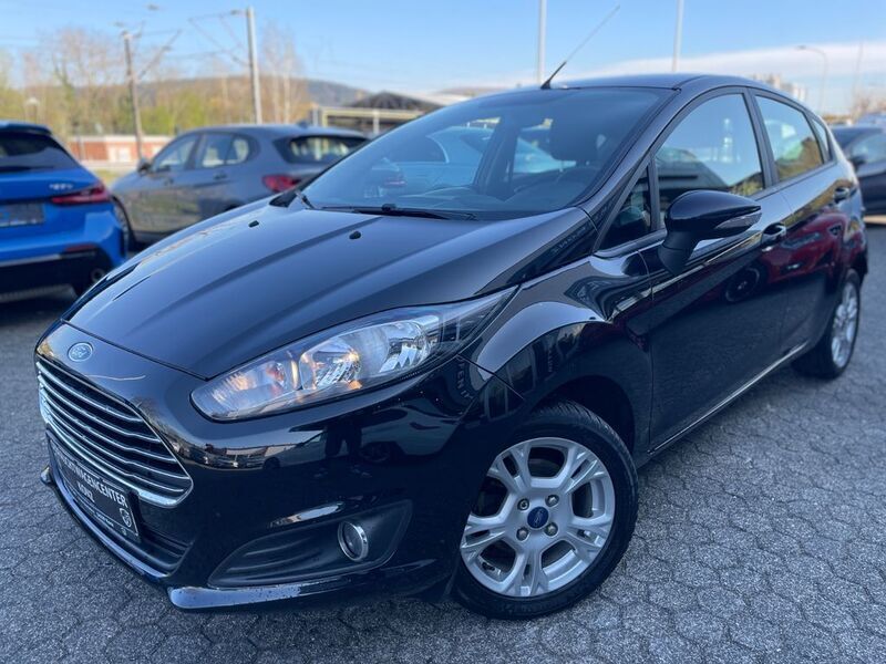Schwarz Gebraucht 2014 Ford Fiesta Titanium Kleinwagen | 5.790 € (Fairer Preis) - Bild 1/4