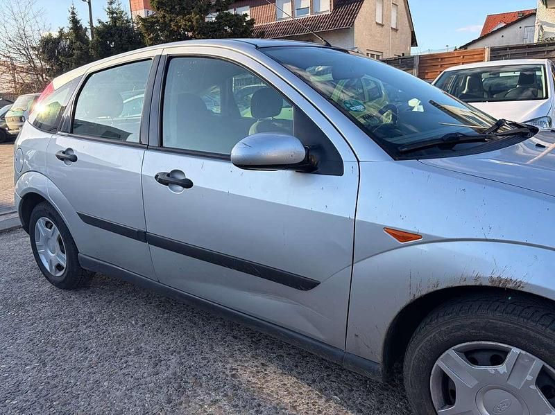 Gebraucht Ford Focus 101 PS (74 kW) 2001 Other Limousine