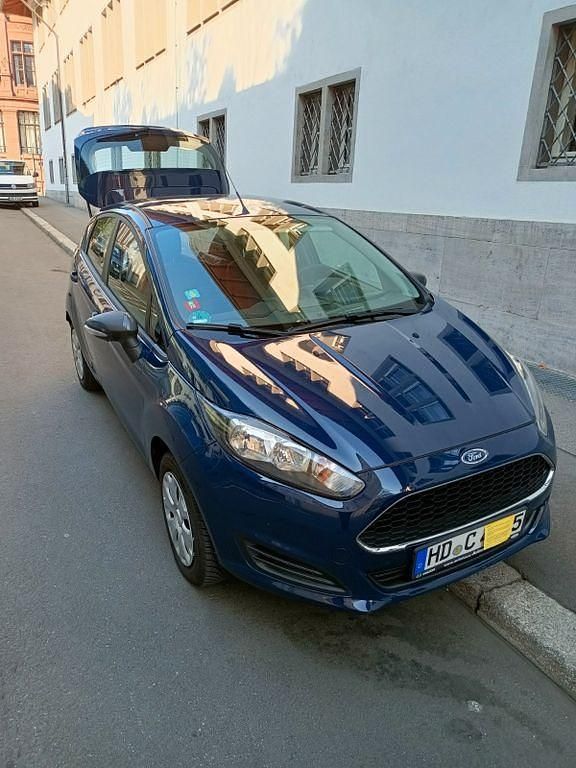 Gebraucht Ford Fiesta 60 PS (44 kW) 2016 Blau Limousine