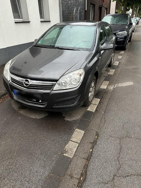 Grau Gebraucht 2009 Opel Astra Limousine | 800 € (Superpreis) - Bild 1/4