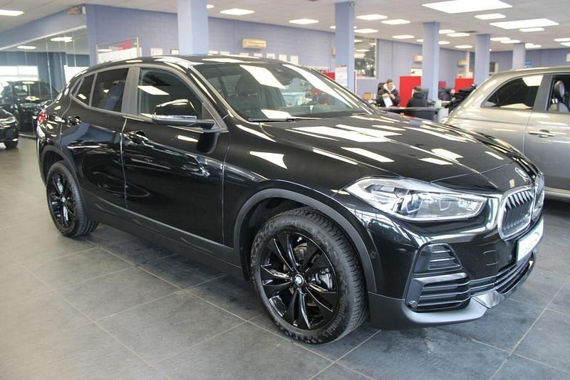Sapphire schwarz metallic Gebraucht 2022 BMW X2 Advantage SUV | 22.980 € (Fairer Preis) - Bild 1/4