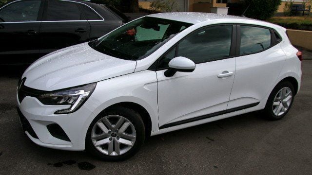 Weiß Gebraucht 2021 Renault Clio V Limousine | 16.990 € - Bild 1/2