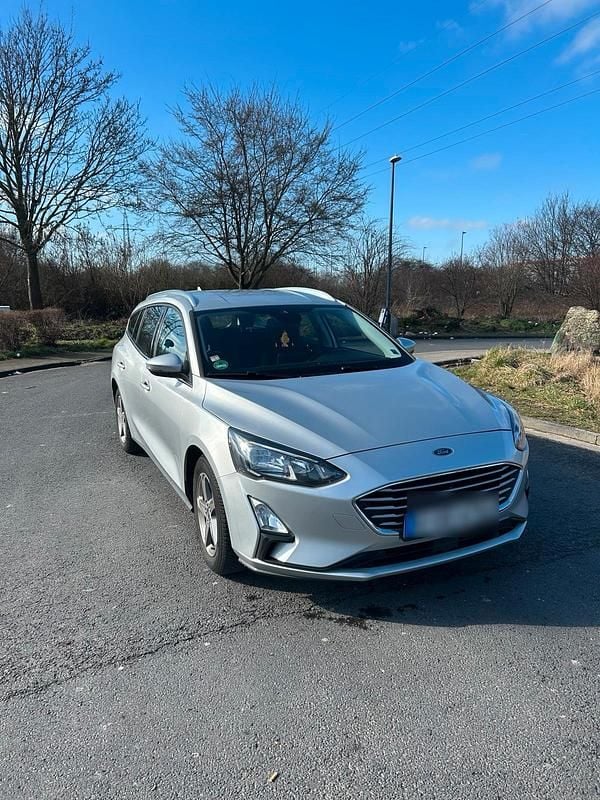Gebraucht Ford Focus Cool & Connect 125 PS (91 kW) 2021 Silber Kombi