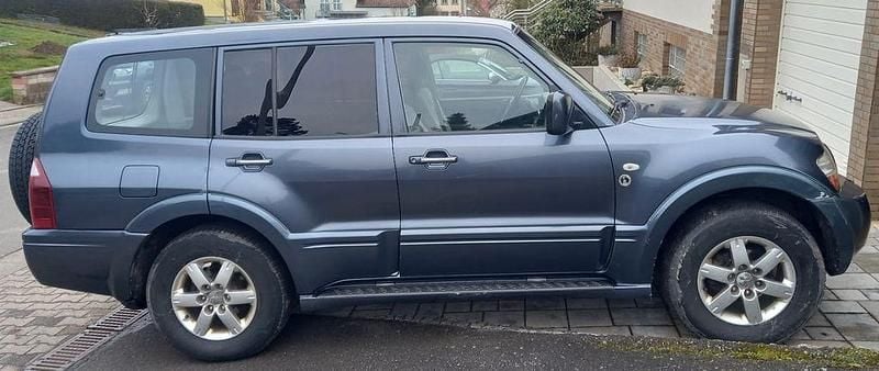 Gebraucht Mitsubishi Pajero 160 PS (117 kW) 2006 Grau SUV
