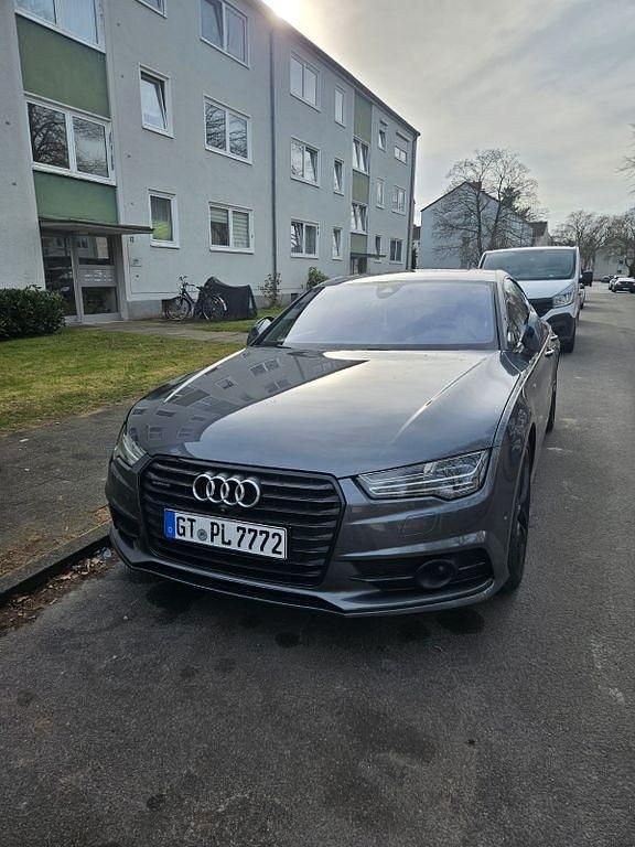Grau Gebraucht 2016 Audi A7 Ambiente Kleinwagen | 24.000 € (Guter Preis) - Bild 1/4