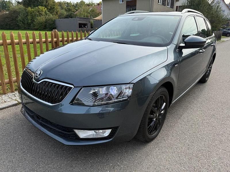 Blau Gebraucht 2016 Skoda Octavia Joy Kombi | 12.499 € (Guter Preis) - Bild 1/4