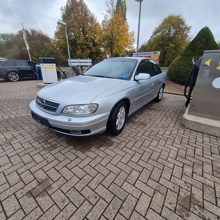 Silber Gebraucht 1999 Opel Omega Limousine | 1.899 € (Guter Preis) - Bild 1/4