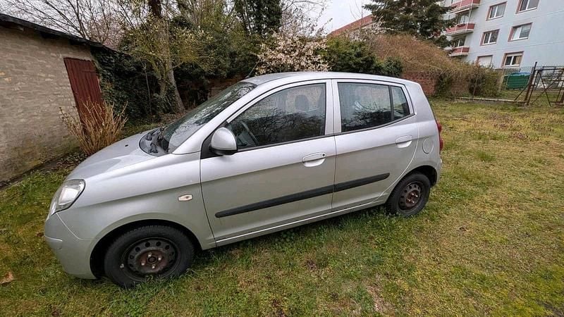 Second-hand Kia Picanto 68 CP (50 kW) 2008 Argintiu Hatchback