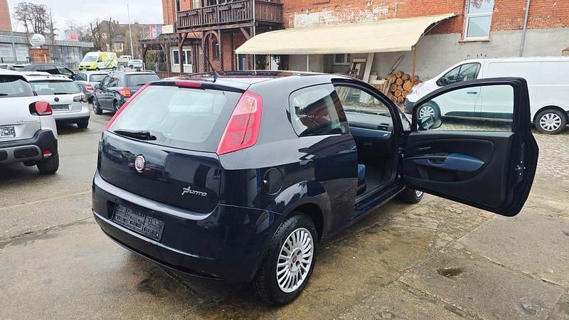 Gebraucht Fiat Grande Punto Dynamic 77 PS (56 kW) 2009 Blau Kleinwagen