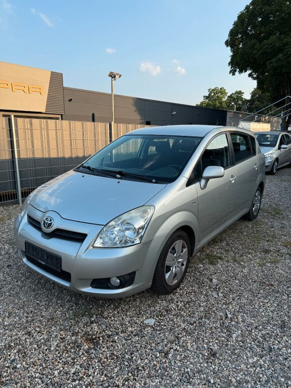 Silber Gebraucht 2009 Toyota Corolla Verso Sol Van / Kleinbus | 5.500 € (Fairer Preis) - Bild 1/4