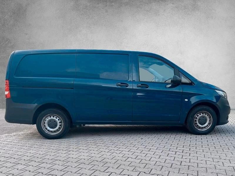 Gebraucht Mercedes Vito 88 PS (64 kW) 2015 Navyblau Van