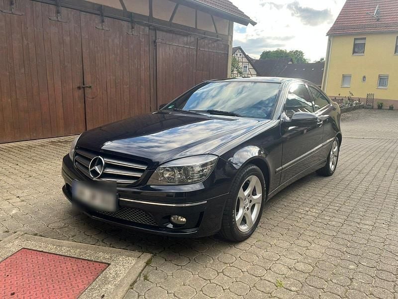 Schwarz Gebraucht 2009 Mercedes CLC180 Kleinwagen | 7.499 € (Etwas zu teuer) - Bild 1/4