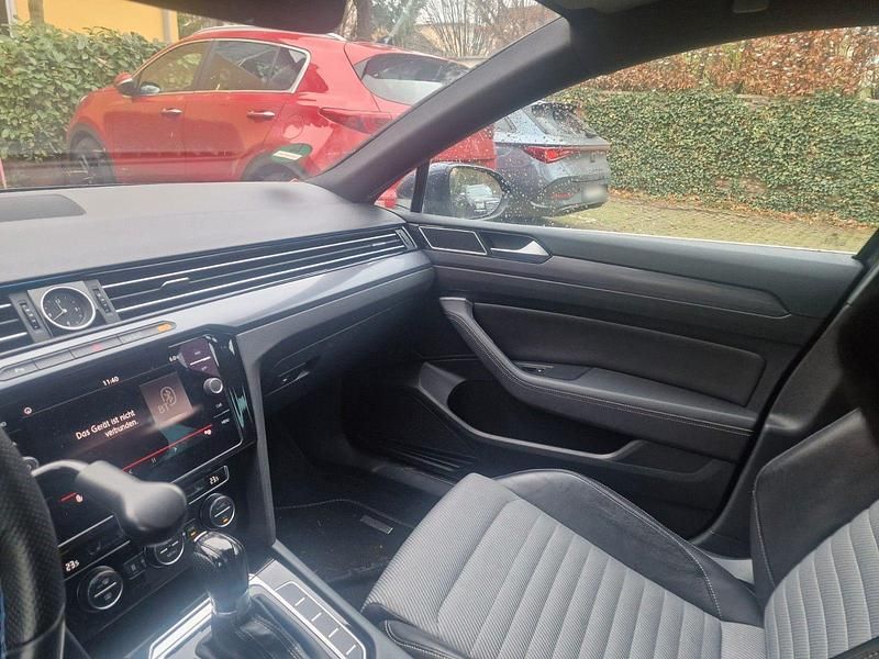 Gebraucht VW Passat 190 PS (139 kW) 2016 Blau Kombi