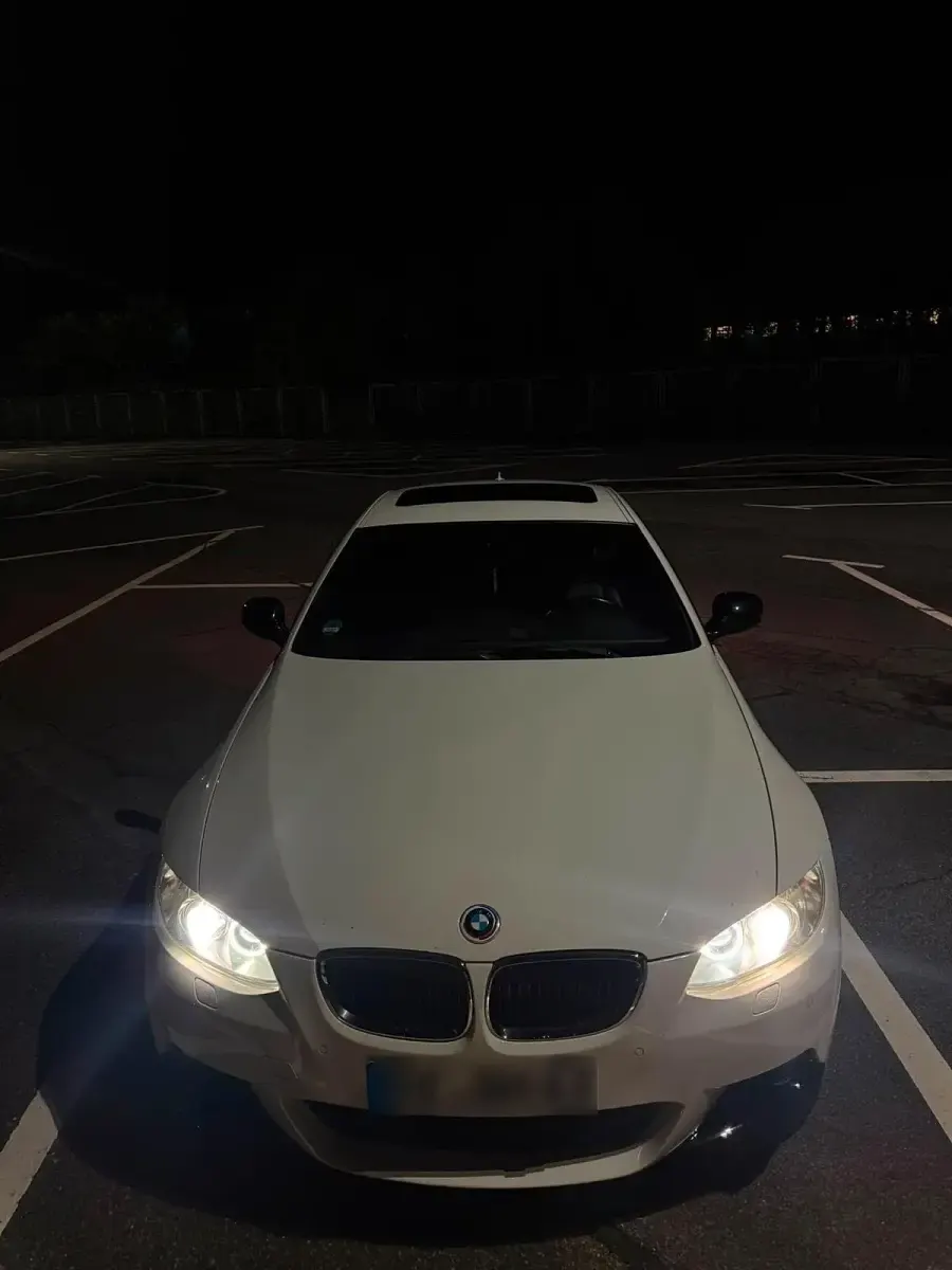 Gebraucht BMW 330 M Sport 245 PS (180 kW) 2009 Weiß Coupé