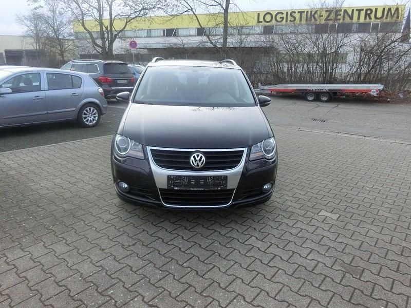 Schwarz Gebraucht 2009 VW Touran Van / Kleinbus | 3.999 € (Guter Preis) - Bild 1/4
