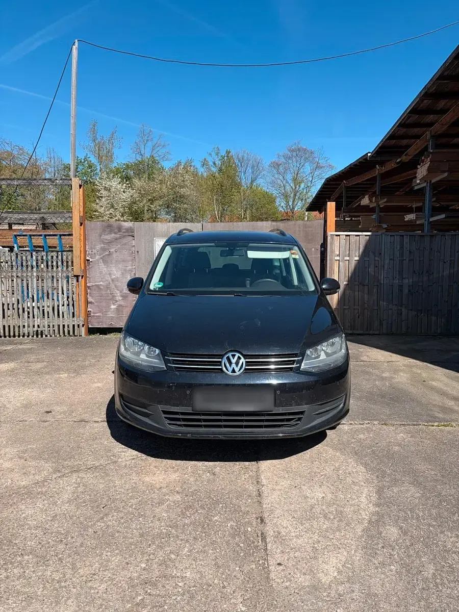 Gebraucht VW Sharan 140 PS (102 kW) 2013 Schwarz Van / Kleinbus