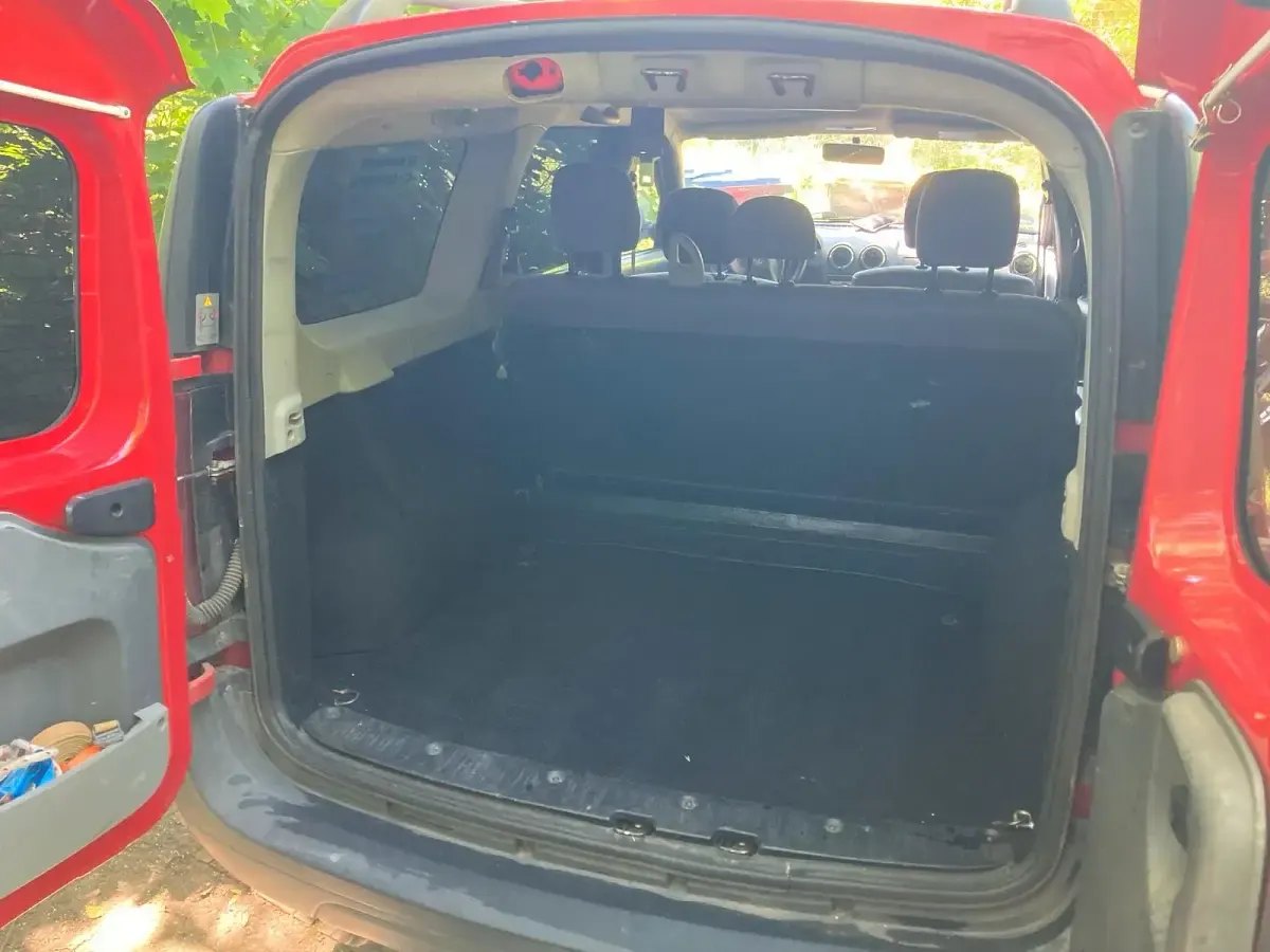 Gebraucht Dacia Logan 75 PS (55 kW) 2007 Rot Limousine