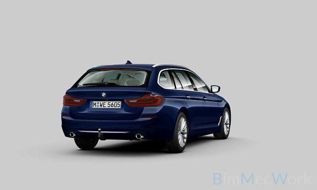 Gebraucht BMW 520 190 PS (139 kW) 2017 Mediterranblau Kombi