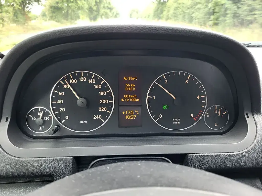 Gebraucht Mercedes A180 109 PS (80 kW) 2010 Schwarz Van / Kleinbus