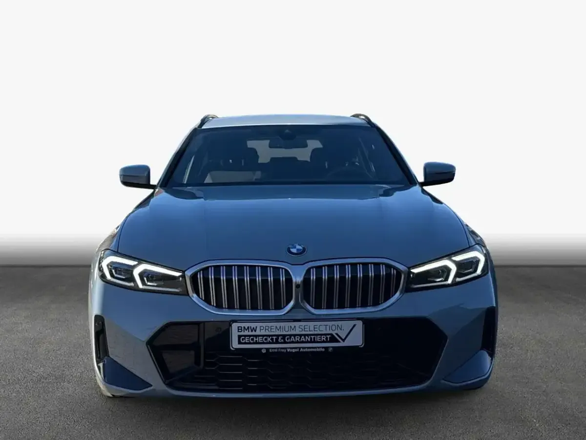 Gebraucht BMW 318 Performance 156 PS (114 kW) 2025 Brooklyn grau metallic Kombi