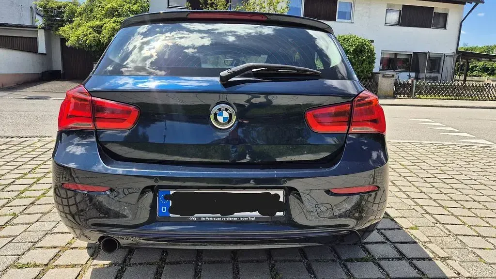 Gebraucht BMW 116 Sport Line 116 PS (85 kW) 2016 Blau Kleinwagen