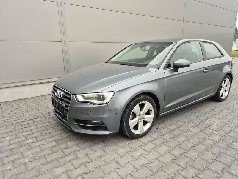Grau Gebraucht 2013 Audi A3 Ambition | 8.990 € (Superpreis) - Bild 1/4