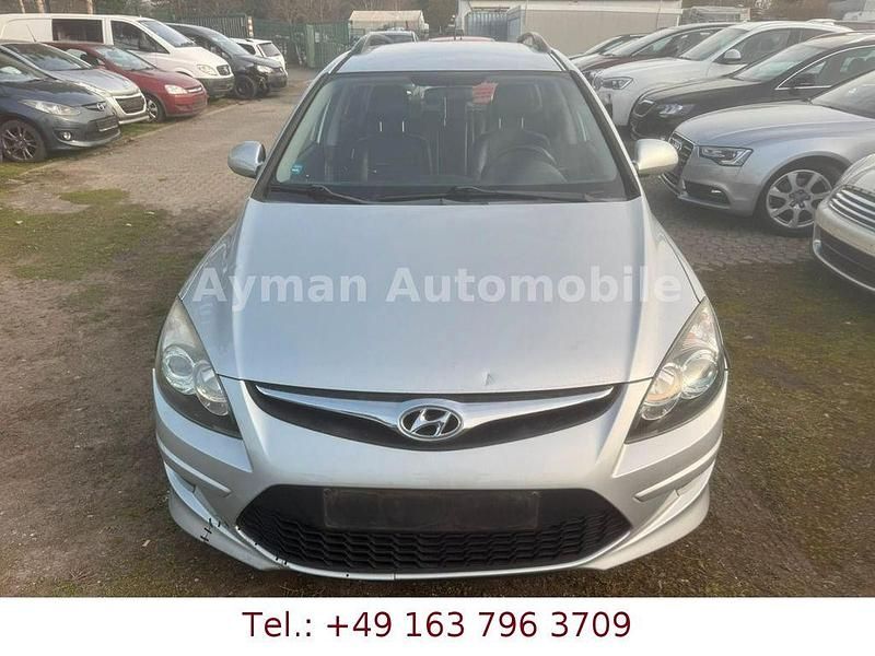 Gebraucht Hyundai i30 Classic 90 PS (66 kW) 2011 Silber Kombi