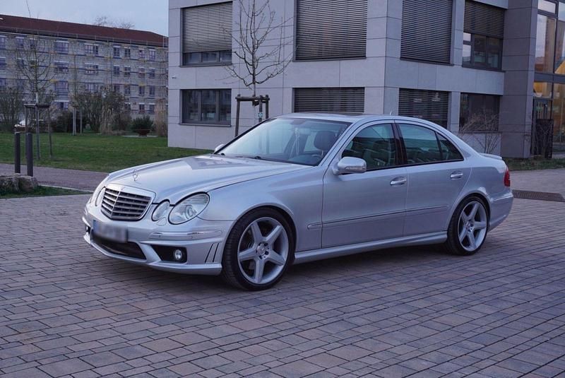Gebraucht Mercedes E500 AMG 387 PS (284 kW) 2007 Silber Limousine