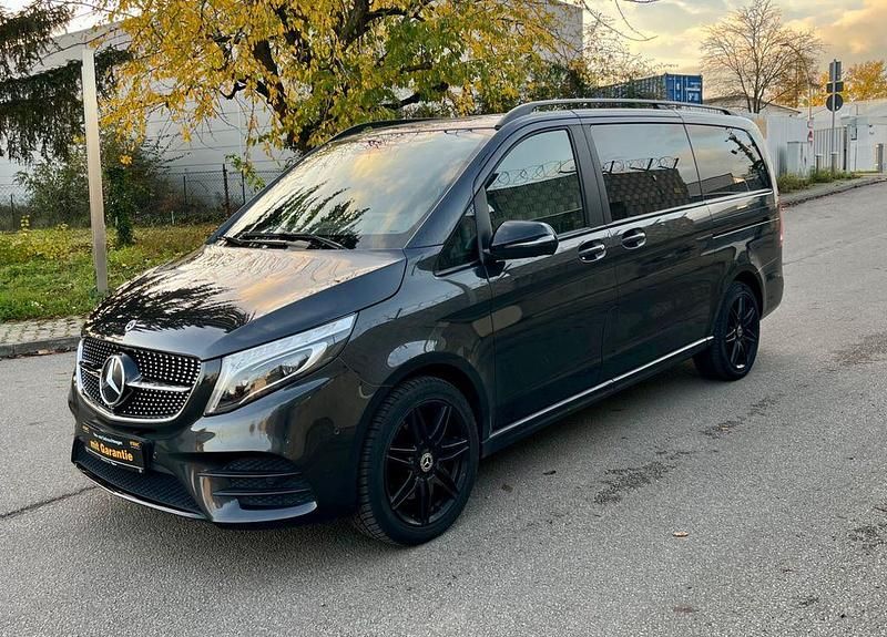 Graphitgrau Gebraucht 2021 Mercedes V300 AMG Van / Kleinbus | 47.990 € (Superpreis) - Bild 1/4